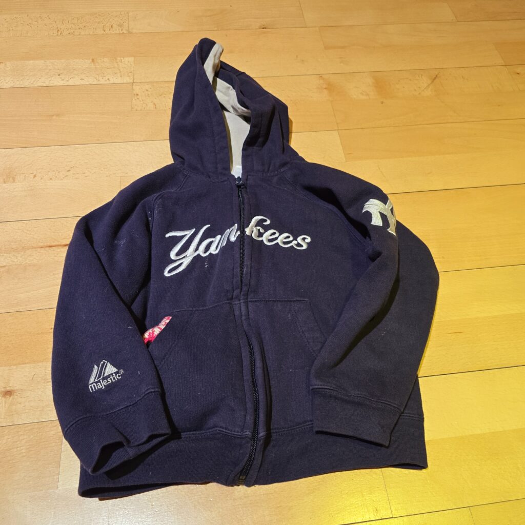 798-Zip-Up-Yankees-Hoodie-Sweatshirt-Main