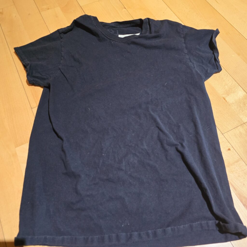 842-Black-Fruit-of-the-Loom-T-Shirt-Main