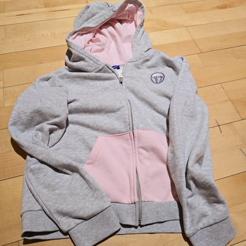 814-Grey-Hoodie-Sweatshirt-with-Pink-Pouch-and-You-Can-Graphic-Main